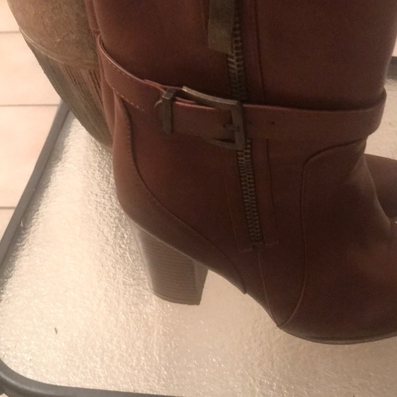 Ladies Ankle Boot - Picture 2 of 3